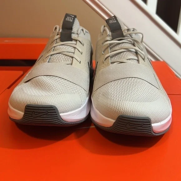 Nike Men's MC Trainer 2 Photon Dust Training Shoes